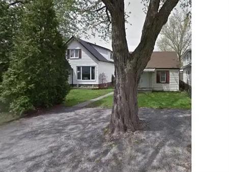 720 Bensette STREET | 720 Bensette STREET, Windsor