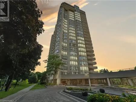 6 WILLOW Street Unit# 1807 | 6 WILLOW Street Unit# 1807, Waterloo