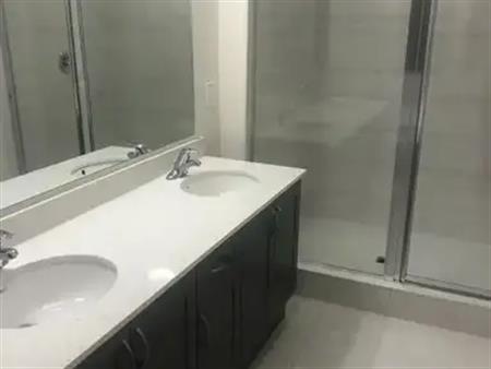 10 GRASSBOURNE Avenue | 10 GRASSBOURNE Avenue, Kitchener