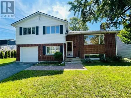 52 CANTER BOULEVARD | 52 CANTER BOULEVARD, Ottawa