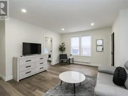 1231 University AVENUE West Unit# 2 | 1231 University AVENUE West Unit# 2, Windsor