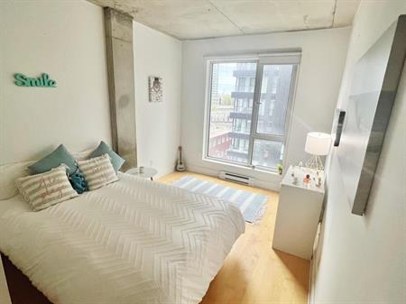 Appartement 3 CHB - Transfert de Bail à partir du 1er Octobre! Griffintown / Lease Transfert 3 Bdr Close to downtown
