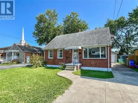 5245 WYANDOTTE STREET Unit# UPPER | 5245 WYANDOTTE STREET Unit# UPPER, Windsor