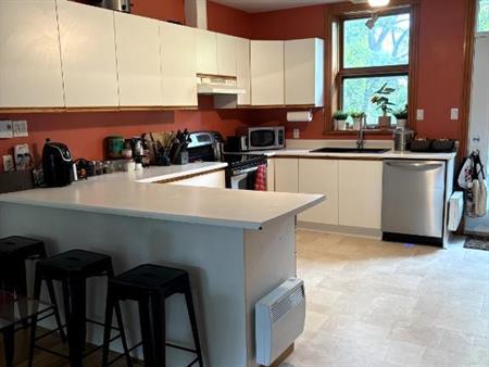 Plateau Mont-Royal - Très grand 5½ climatisé avec électros - 1er septembre