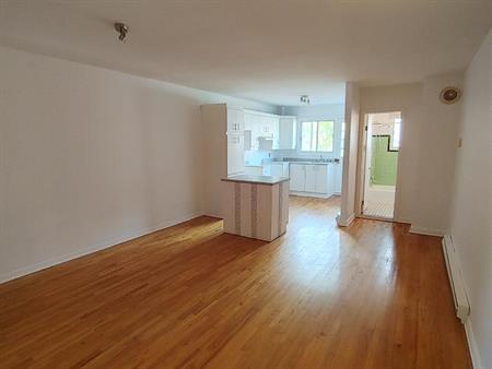 Grand appartement 3 ½ à louer – Rosemont