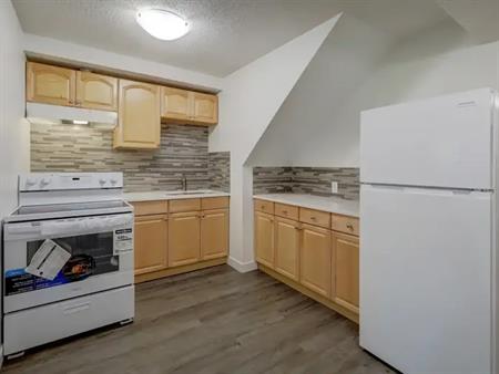 2825-B 12th Ave SE | 2825 12 Avenue Southeast, Calgary