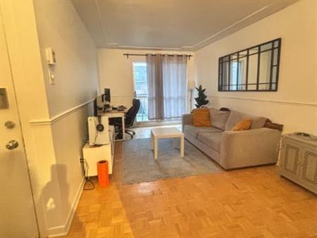 Grand 4 1/2 rue Front Longueuil