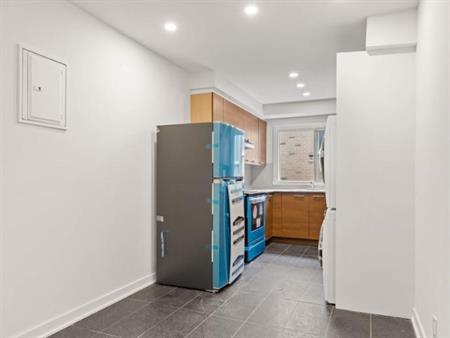 2 CH - 1 SDB - Montréal - $1,690 /mo