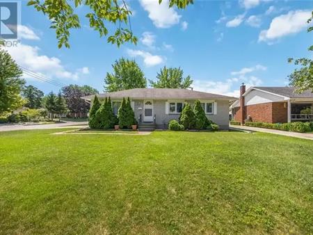 913 WEDGEWOOD AVENUE | 913 WEDGEWOOD AVENUE, Sarnia