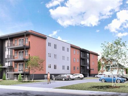4 1/2 Saint-Hubert LUXUEUX, 50 ans et plus, 1250 PC