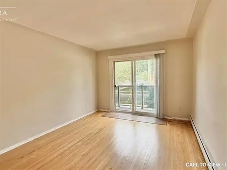3-11 Southdale Ave, Kitchener, Ontario N2M 3V4 | 11 Southdale Avenue, Kitchener