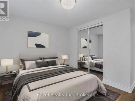 35 CHIPPEWA CRESCENT | 35 CHIPPEWA CRESCENT, Tiny