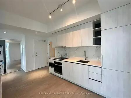 8 wellesley st W - 3 bed 2 bath | 8 Wellesley Street West, Toronto