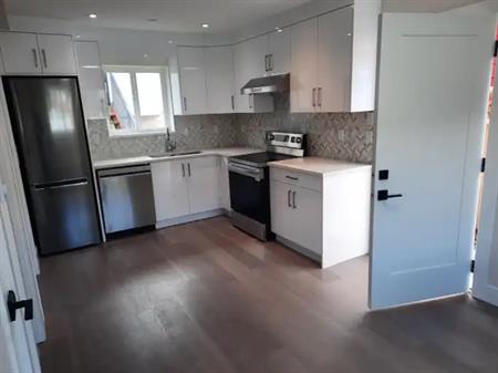 381 East 57th Avenue, Vancouver, British Columbia, Canada, V5X 1S6 | 381 East 57th Avenue, Vancouver