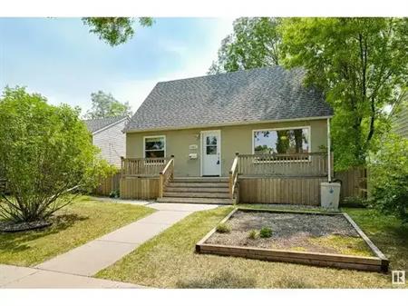 Gorgeous University Area House, 6-8 month lease avail! Walk to University, LRT, Whyte Ave, Southgate. Fully renovated | 10941