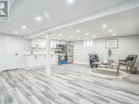 28 PRINCE CHARLES DRIVE | 28 PRINCE CHARLES DRIVE, Halton Hills
