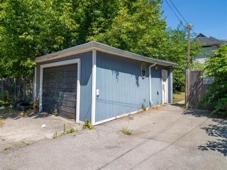 171 Wentworth Street North - Garage | 171 Wentworth Street North - Garage, Hamilton