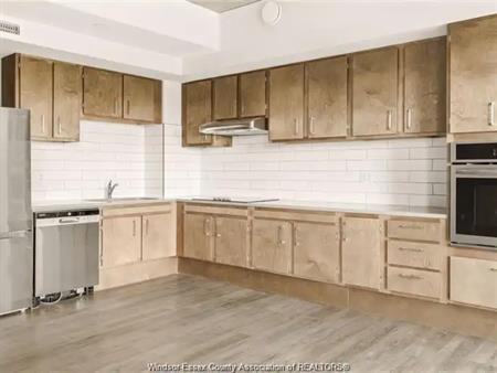 3100 MEADOWBROOK Unit# 812 | 3100 MEADOWBROOK Unit# 812, Windsor