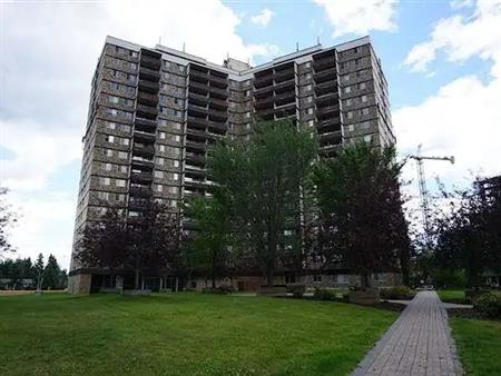 3 Bedroom, 1.5 bath Unfurnished Executive Condo | 815 - 13910 Stony Plain Road, Edmonton