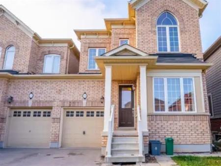 ROOM B - 9 WHITE ASH ROAD | ROOM B - 9 WHITE ASH ROAD, Thorold