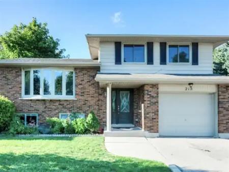 Kitchener 2 bedrooms Unit for rent $1700 available September 1st | 218 Hazelglen Drive, Kitchener
