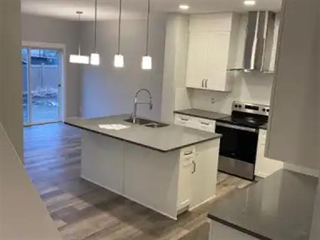 3 Beds 2.5 Baths - House | Edmonton