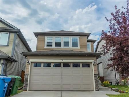 Beautiful 3 Bedroom for rent in a family friendly neighborhood | 72 Everglen Way Southwest, Calgary