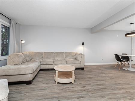 Student Living At It's Finest. $875/Room. Beautiful Duplex Newly, Fully Renovated/Furnished. Legal Basement Suite | 5708 101 
