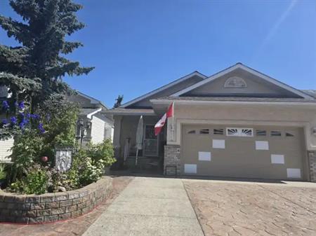 Large Furnished Suite in Walk out Basement | 180 Hidden Vale Close Northwest, Calgary