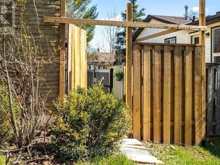 583 ELLIOTT CRESCENT | 583 ELLIOTT CRESCENT, Milton