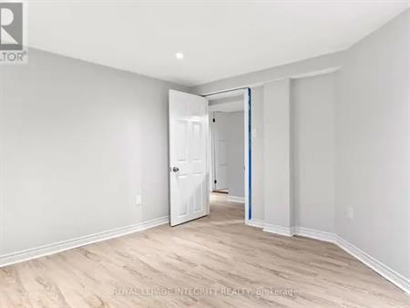 BASEMENT - 33 CONNISTON AVENUE | BASEMENT - 33 CONNISTON AVENUE, Ottawa