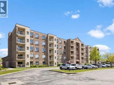 8335 WYANDOTTE Unit# 304 | 8335 WYANDOTTE Unit# 304, Windsor