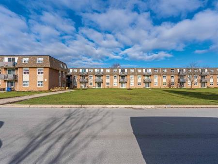 Georgian Manor Apartments | 450 28th St. W., Owen Sound