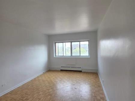 1 CH - 1 SDB - Montréal - $1,395 /mo