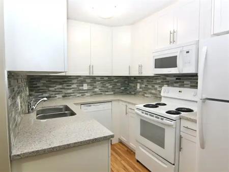 Top-floor, 2-BR, High-grade Renovation, Old Strathcona near Whyte, University | 10150 83 Ave NW, Edmonton