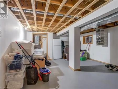 105 SILVER BIRCH Drive | 105 SILVER BIRCH DRIVE, Tiny