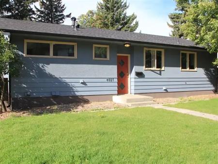 Prestigious Charleswood Lower level for rent; Walk to UC, LRT. | 4927 Carney Rd NW, Calgary