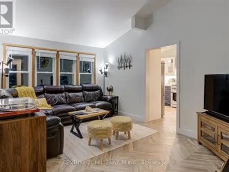 105 SILVER BIRCH DRIVE | 105 SILVER BIRCH DRIVE, Tiny