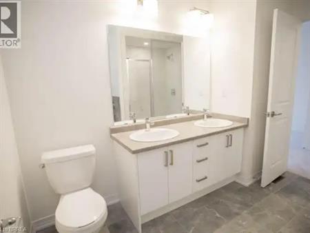 27 WAKELING Drive | 27 WAKELING Drive, Brantford