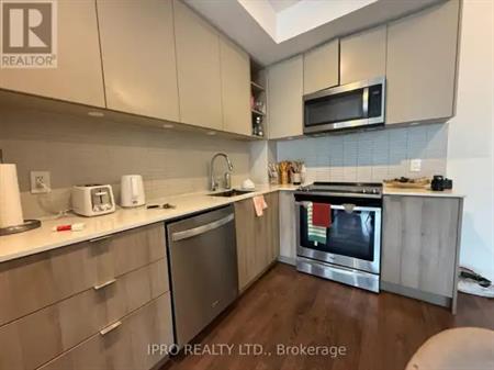 906 - 100 EAGLE ROCK WAY | 906 - 100 EAGLE ROCK WAY, Vaughan