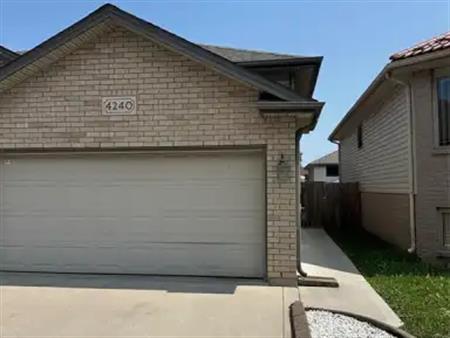 4240 SPAGO | 4240 SPAGO, Windsor
