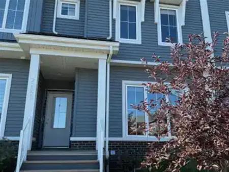 Come check out this 3 bedroom main floor suite with double car garage | 22529 93 Avenue Northwest, Edmonton
