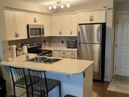 Sunny condo in Cranston | Calgary