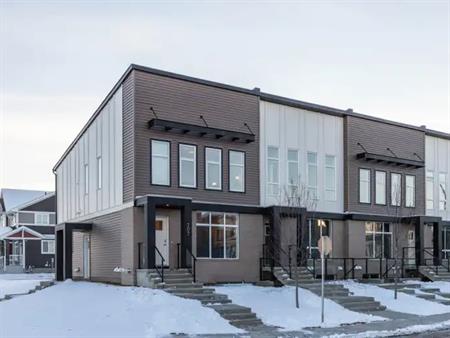 town home/ Street Town  Savanna Landing | Savanna Landing NE, Calgary