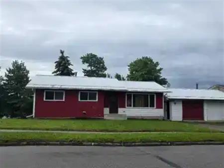 House for Sale With Garage in Grande Cache | 10525 98 Avenue, Grande Cache
