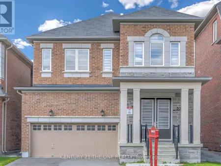 32 RED GIANT STREET | 32 RED GIANT STREET, Richmond Hill