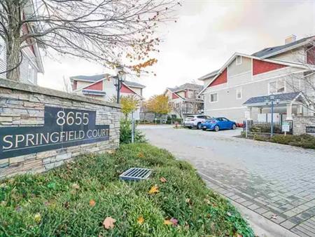 A 3 Bedroom and 2 full  Bath & 1/2 Bath spacious Town House | 8655 159 Street, Surrey