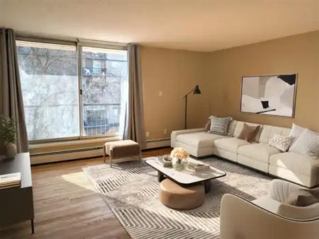Sunny, South Facing 1 Bdrm Corner - Beltline --  All Utilities Included - Cats Welcome - NO fee | 1220 13 Ave SW Calgary AB, 