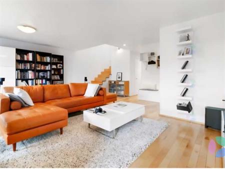 À louer – Condo moderne sur 2 étages avec mezzanine et terrasse privée – Hochelaga-Maisonneuve