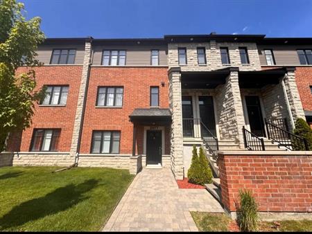 🏠 SUPERBE CONDO 2 CHAMBRES À CHOMEDEY LAVAL🏠